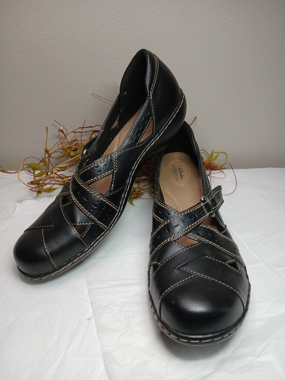 Clarks Black Leather Mary Jane Flats with Contrast Stitching Womens Sz 11N NWOT